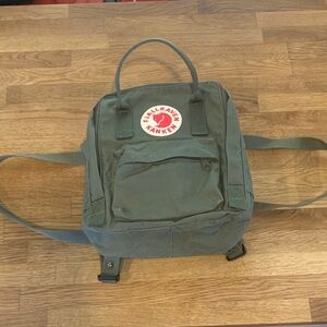Fjallraven Kånken Mini Olive Backpack